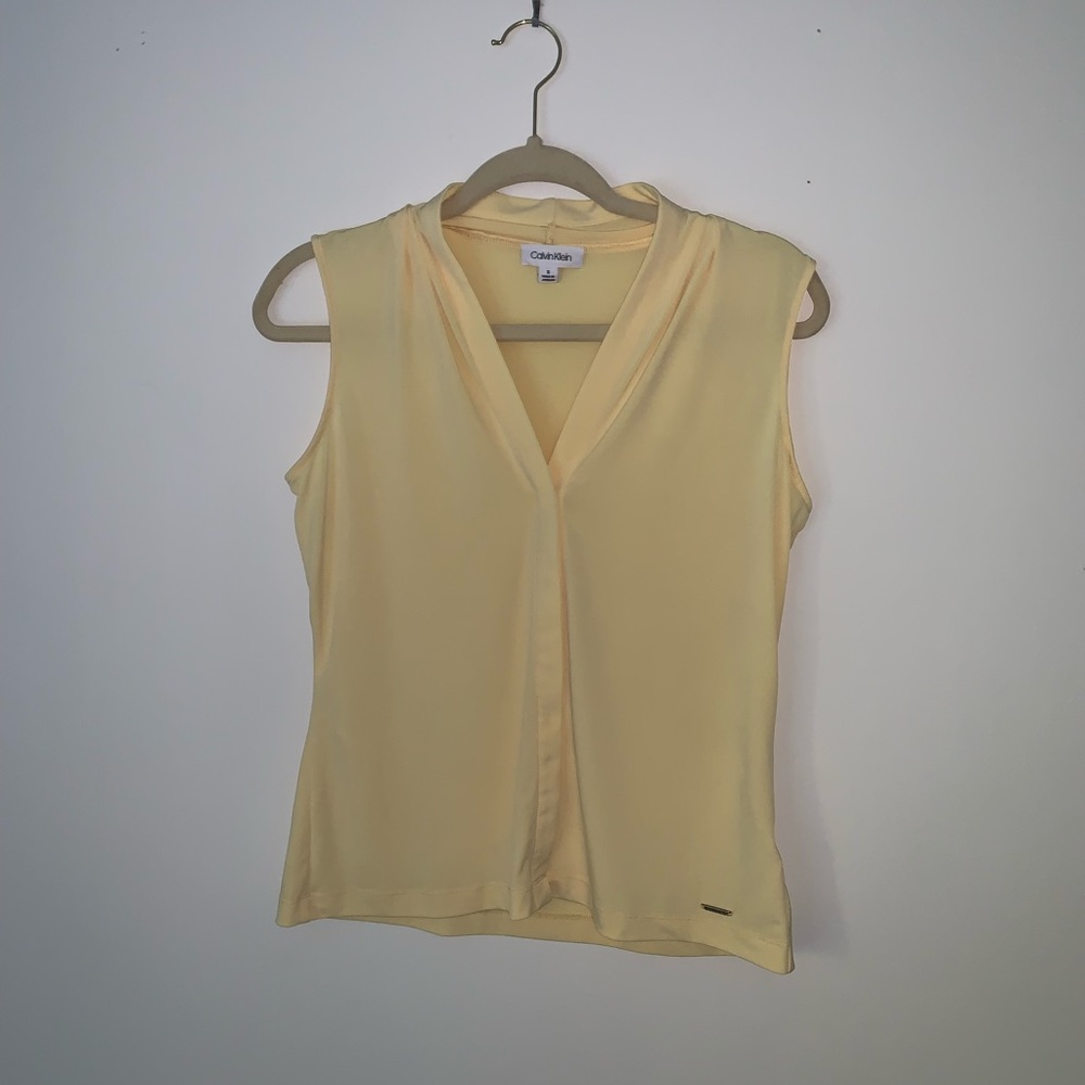Yellow shear top